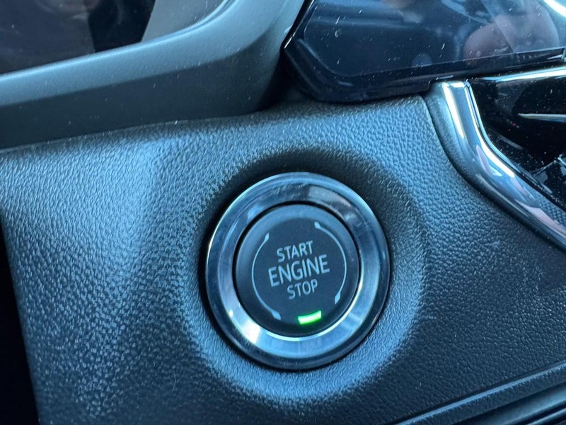 Chevrolet Colorado Vehicle Image 15