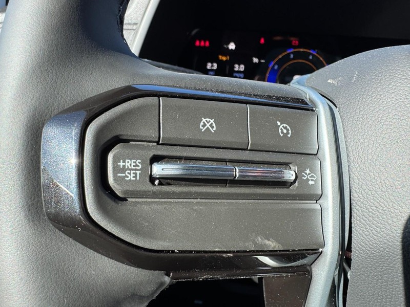 Chevrolet Colorado Vehicle Image 10