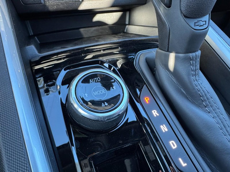 Chevrolet Colorado Vehicle Image 12