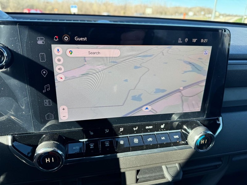 Chevrolet Colorado Vehicle Image 14