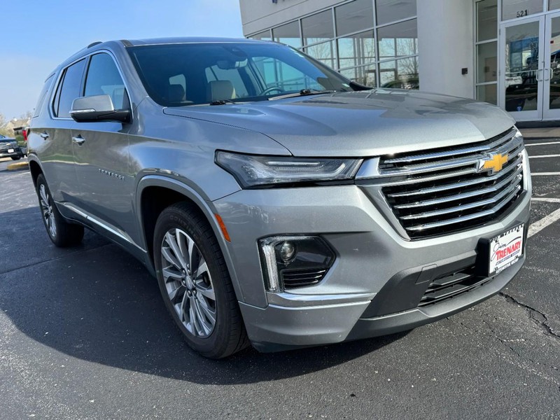 Chevrolet Traverse Vehicle Image 02