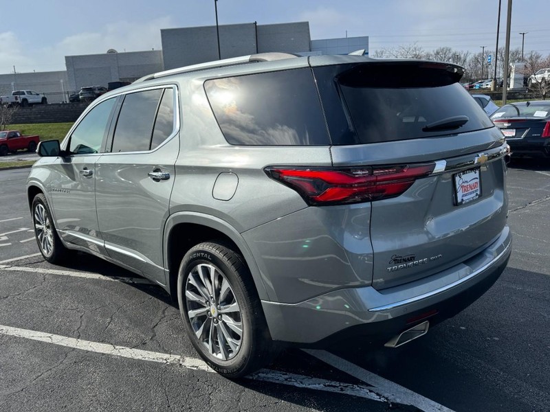 Chevrolet Traverse Vehicle Image 05