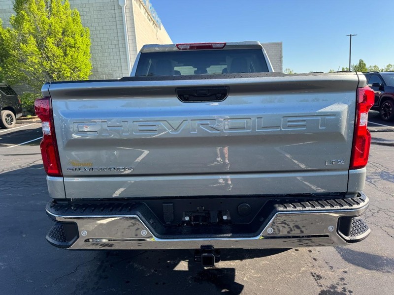 Chevrolet Silverado 1500 Vehicle Image 05