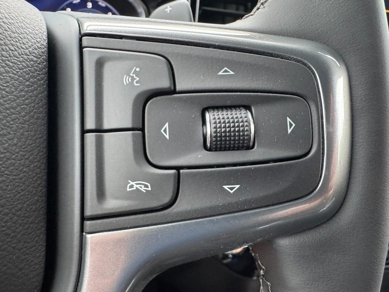 Chevrolet Silverado 1500 Vehicle Image 14