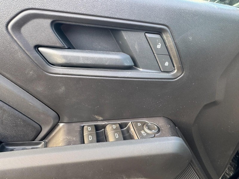 Chevrolet Colorado Vehicle Image 09