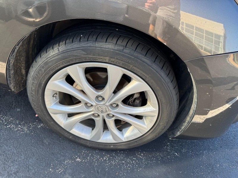 Mazda Mazda3 Sedan Vehicle Image 05