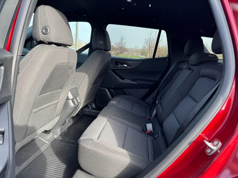 Chevrolet Equinox Vehicle Image 07