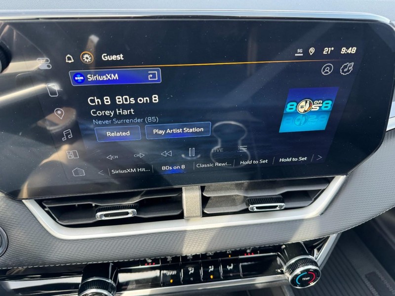 Chevrolet Equinox Vehicle Image 14