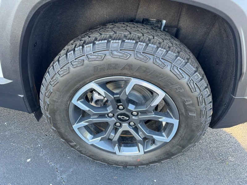 Chevrolet Equinox Vehicle Image 06