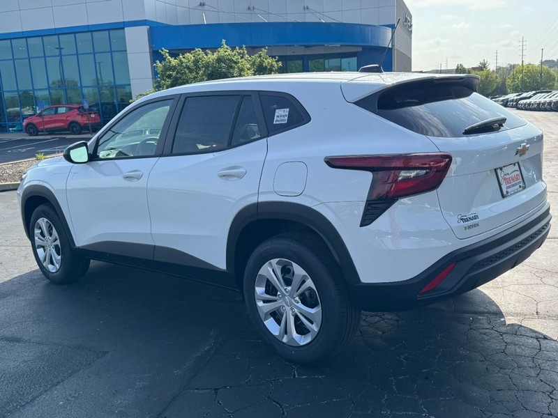 Chevrolet Trax Vehicle Image 05