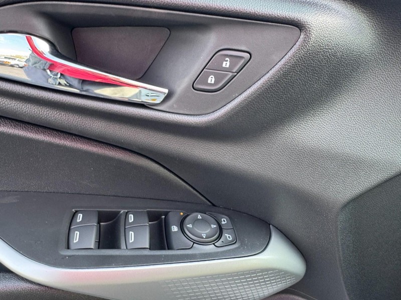 Chevrolet Trax Vehicle Image 10