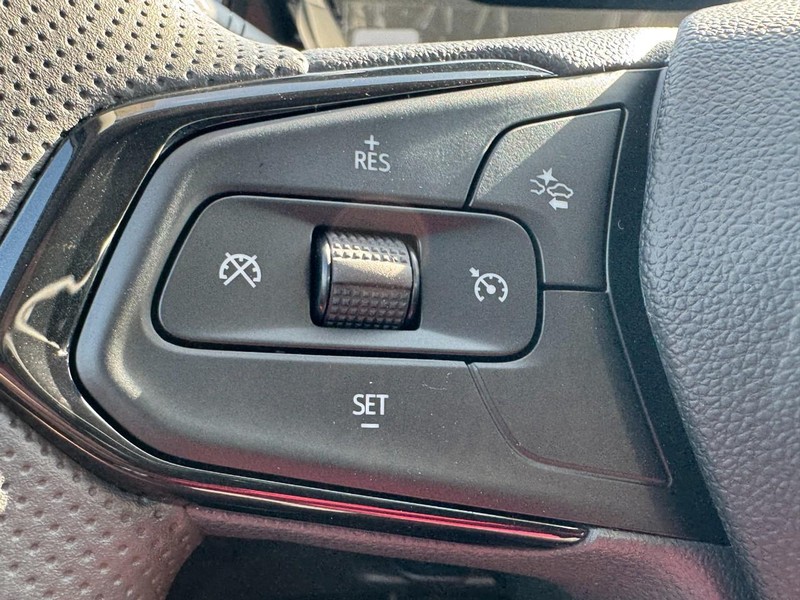 Chevrolet Trax Vehicle Image 11