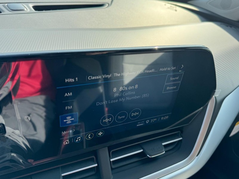 Chevrolet Trax Vehicle Image 14