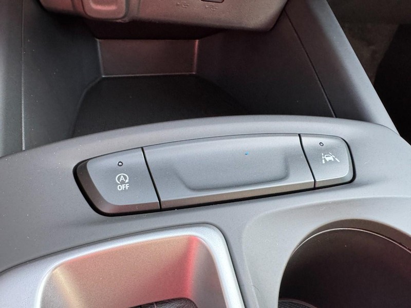 Chevrolet Trax Vehicle Image 16