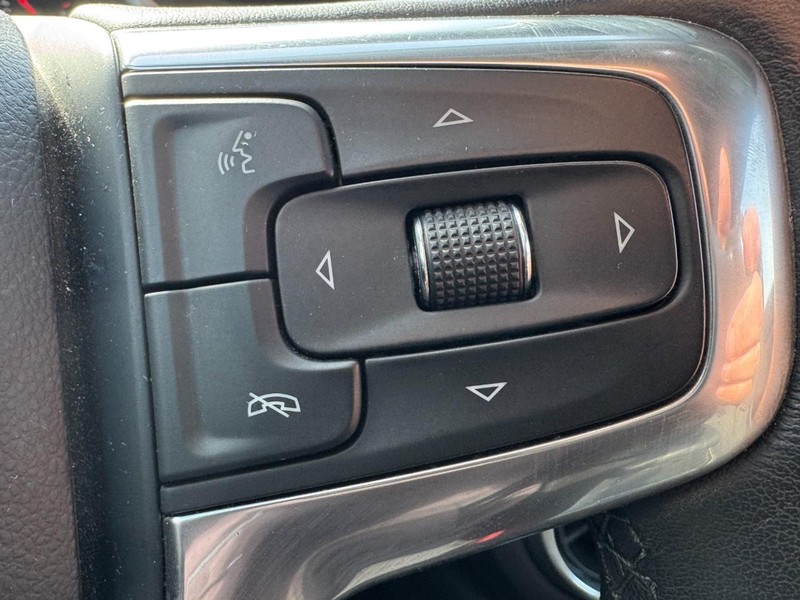 Chevrolet Blazer Vehicle Image 16