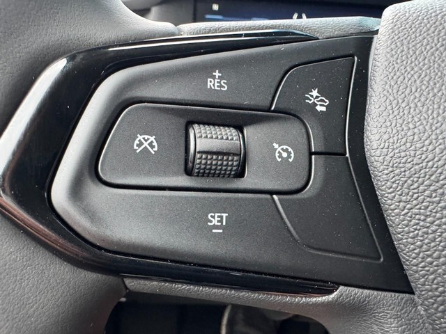 2027 Chevrolet Bolt RS - Photo 10