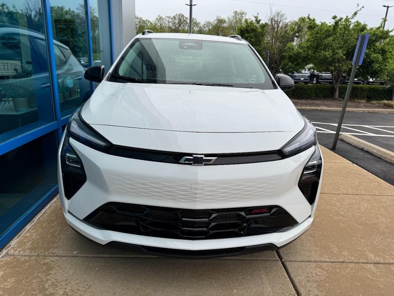 Chevrolet Bolt Vehicle Image 03