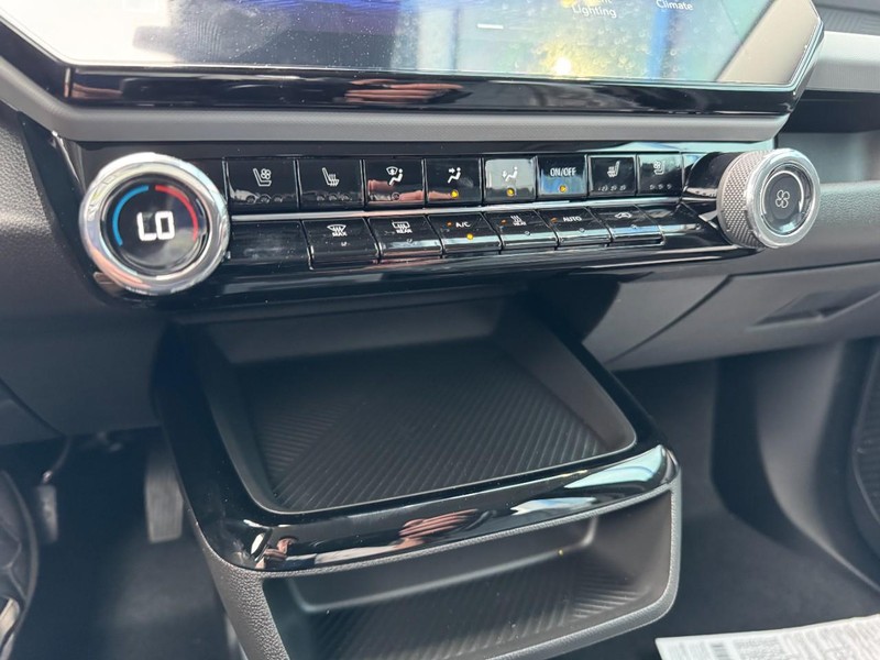 Chevrolet Bolt Vehicle Image 13