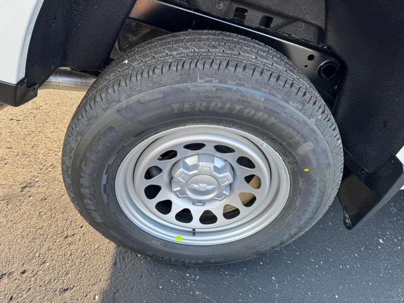 Chevrolet Colorado Vehicle Image 05