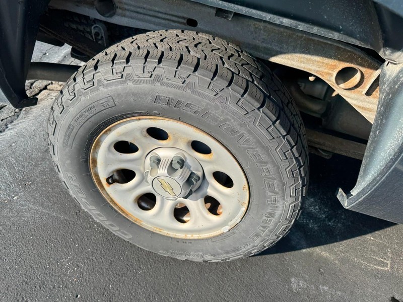 Chevrolet Silverado 1500 Vehicle Image 04