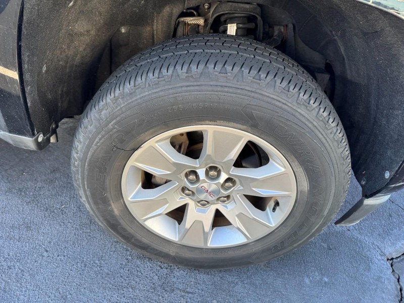 GMC Canyon Vehicle Image 05