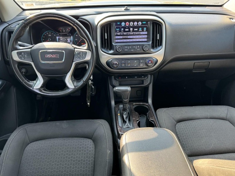 GMC Canyon Vehicle Image 11