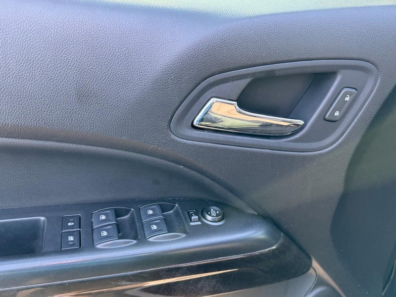 GMC Canyon Vehicle Image 15