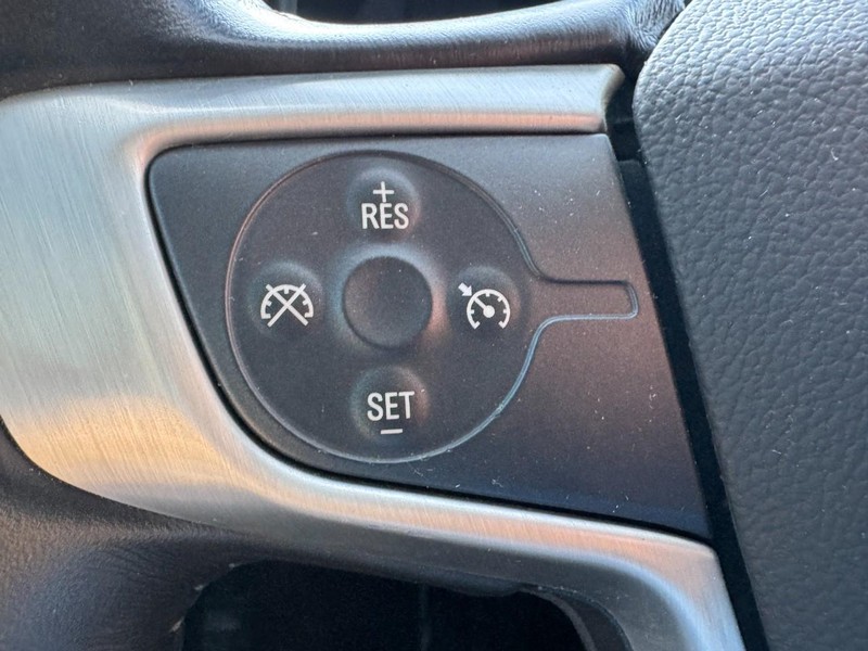 GMC Canyon Vehicle Image 16