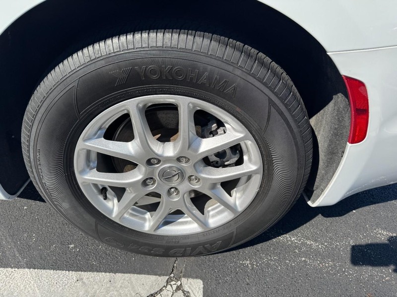 Chrysler Pacifica Vehicle Image 07