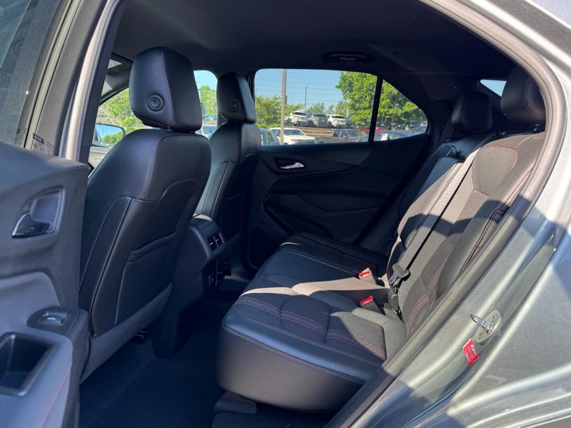 Chevrolet Equinox Vehicle Image 10