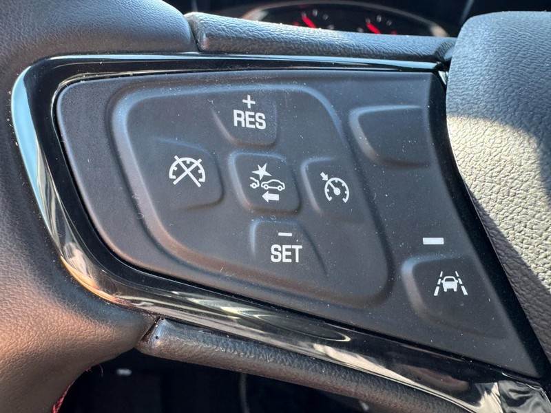 Chevrolet Equinox Vehicle Image 16