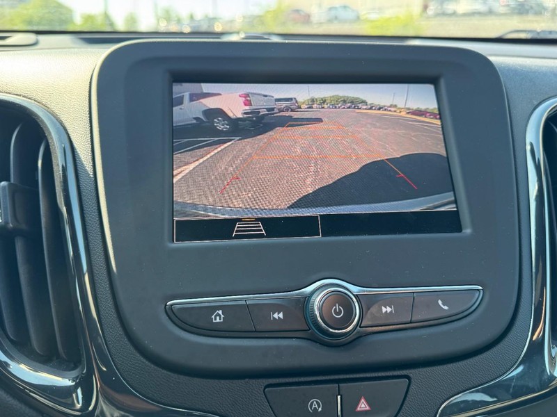 Chevrolet Equinox Vehicle Image 20
