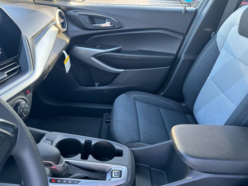 Chevrolet Trax Vehicle Image 08