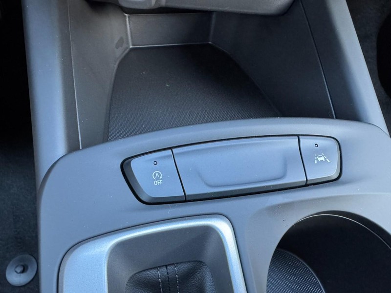 Chevrolet Trax Vehicle Image 14