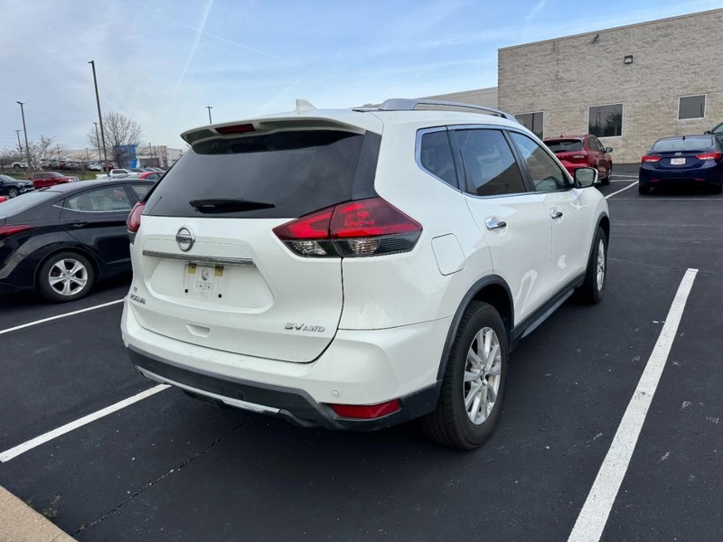 Nissan Rogue Vehicle Image 04