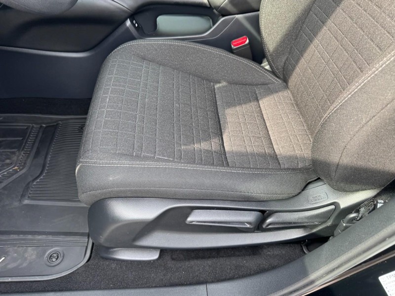 Honda HR-V Vehicle Image 14