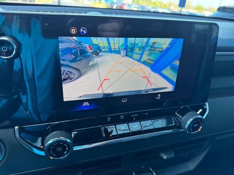 Chevrolet Colorado Vehicle Image 18