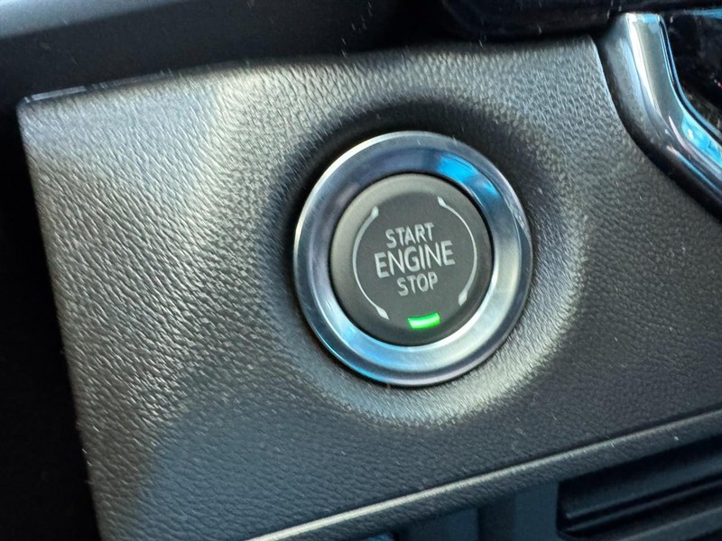 Chevrolet Colorado Vehicle Image 19