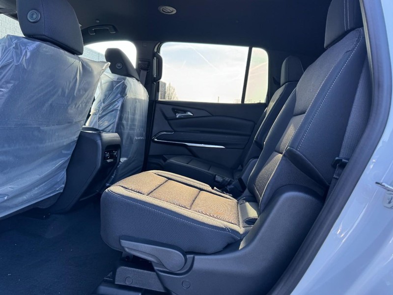 Chevrolet Traverse Vehicle Image 07