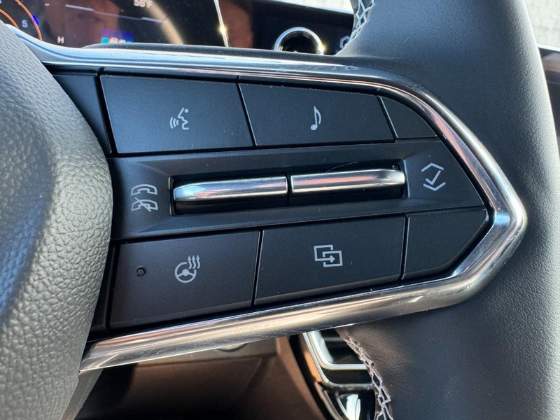 Chevrolet Traverse Vehicle Image 12