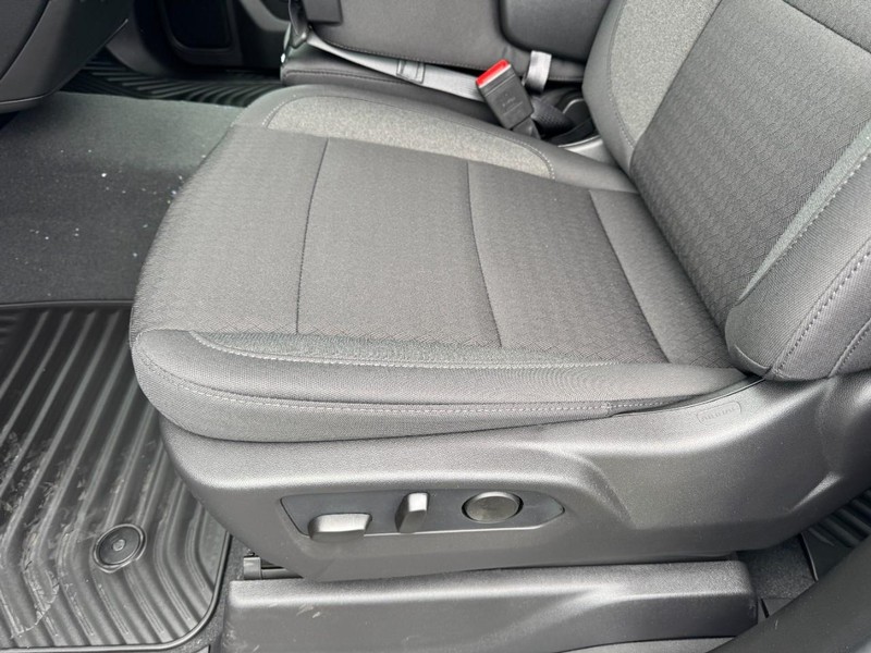 Chevrolet Silverado 2500HD Vehicle Image 10