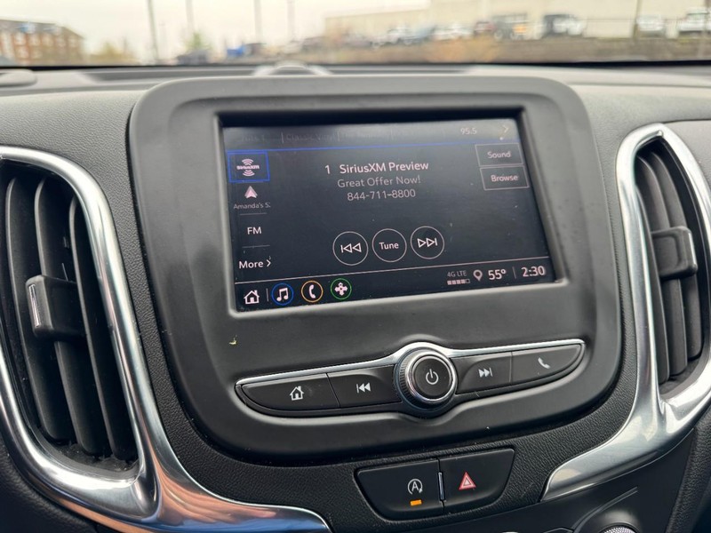 Chevrolet Equinox Vehicle Full-screen Gallery Image 19