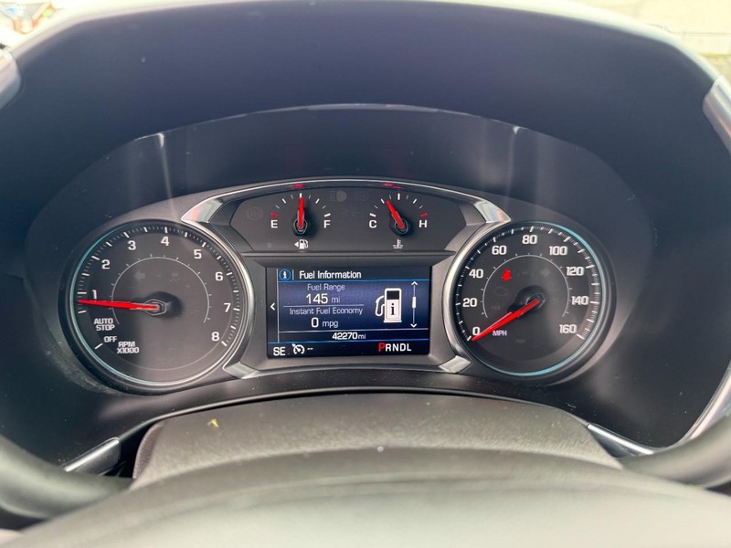 Chevrolet Equinox Vehicle Full-screen Gallery Image 22