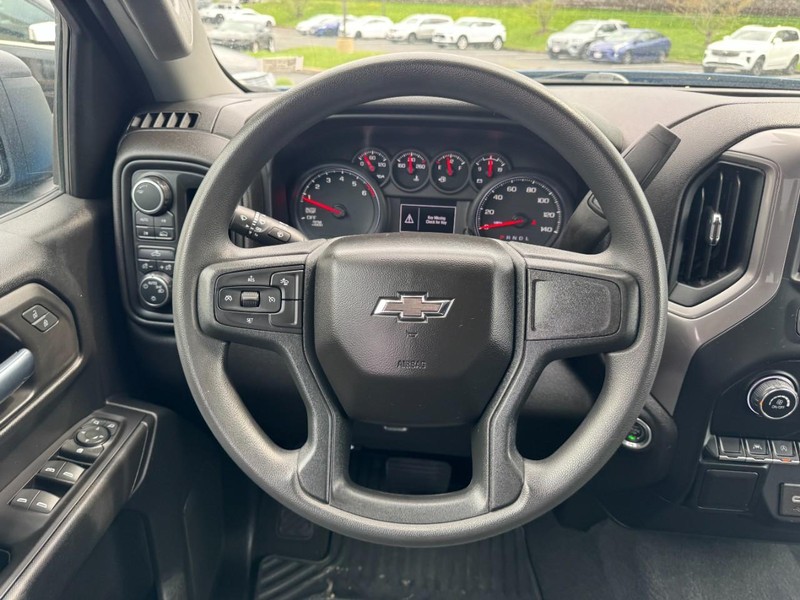 Chevrolet Silverado 1500 Vehicle Image 12