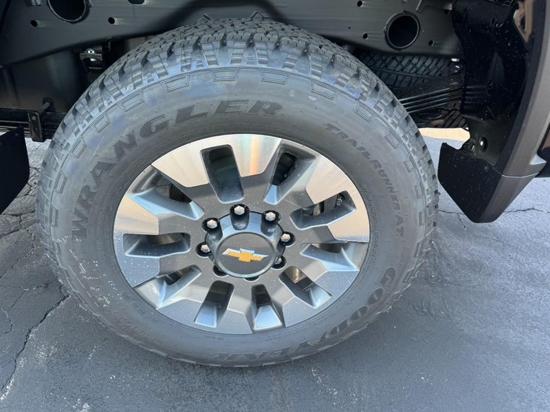 Chevrolet Silverado 2500HD Vehicle Image 06