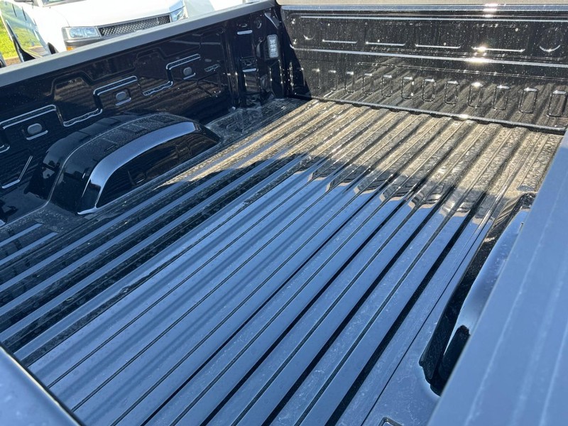 Chevrolet Silverado 2500HD Vehicle Image 07