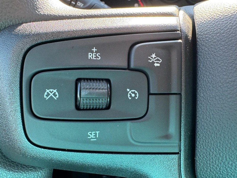 Chevrolet Silverado 2500HD Vehicle Image 11