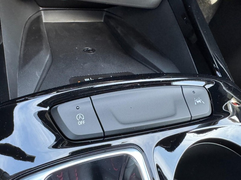 Chevrolet Trax Vehicle Image 12