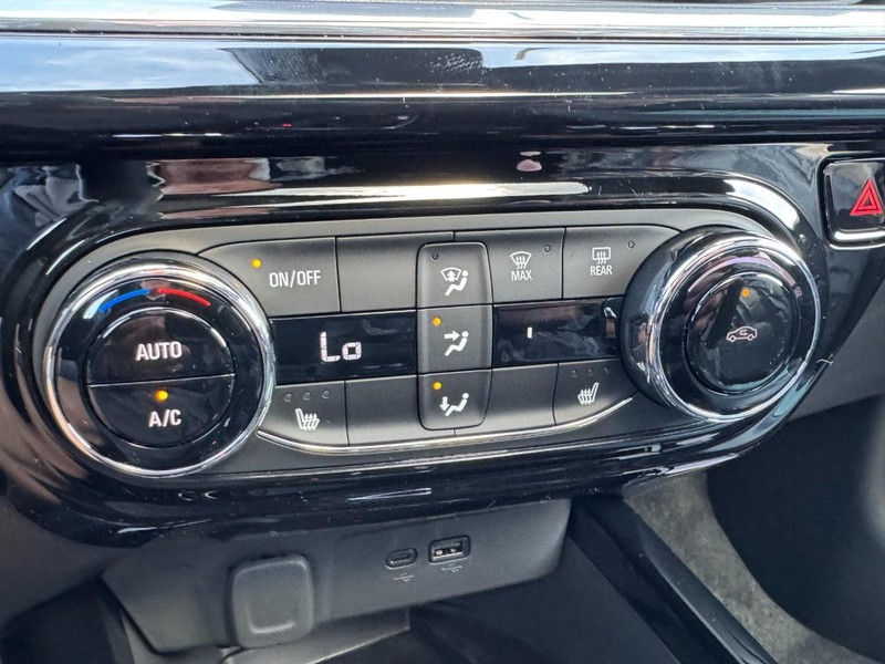 Chevrolet Trax Vehicle Image 13