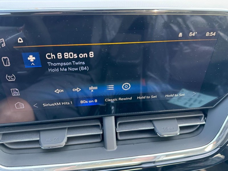 Chevrolet Trax Vehicle Image 14